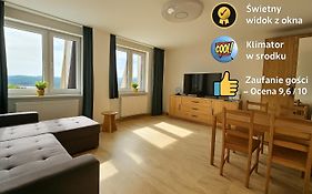 Słoneczny Apartament Panorama 5 7 z Widokiem na Jezioro i Góry